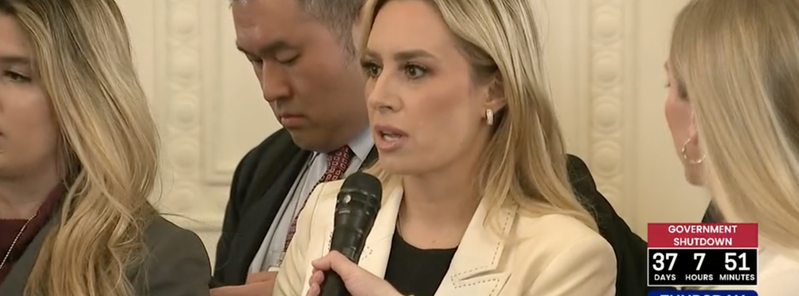 White House correspondent Jacqui Heinrich questions Trump/Vance about food stamp lapse