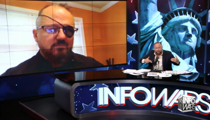 Stewart Rhodes says he has armed men outside of D.C.