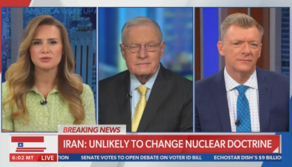 Christina Thompson, Marc Lotter,  Army Lt. Gen. Keith Kellogg